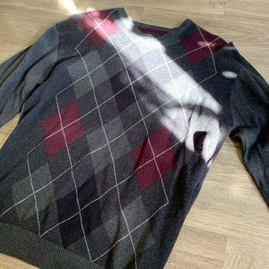 REALLY NICE GRUNGE SWEATER !!